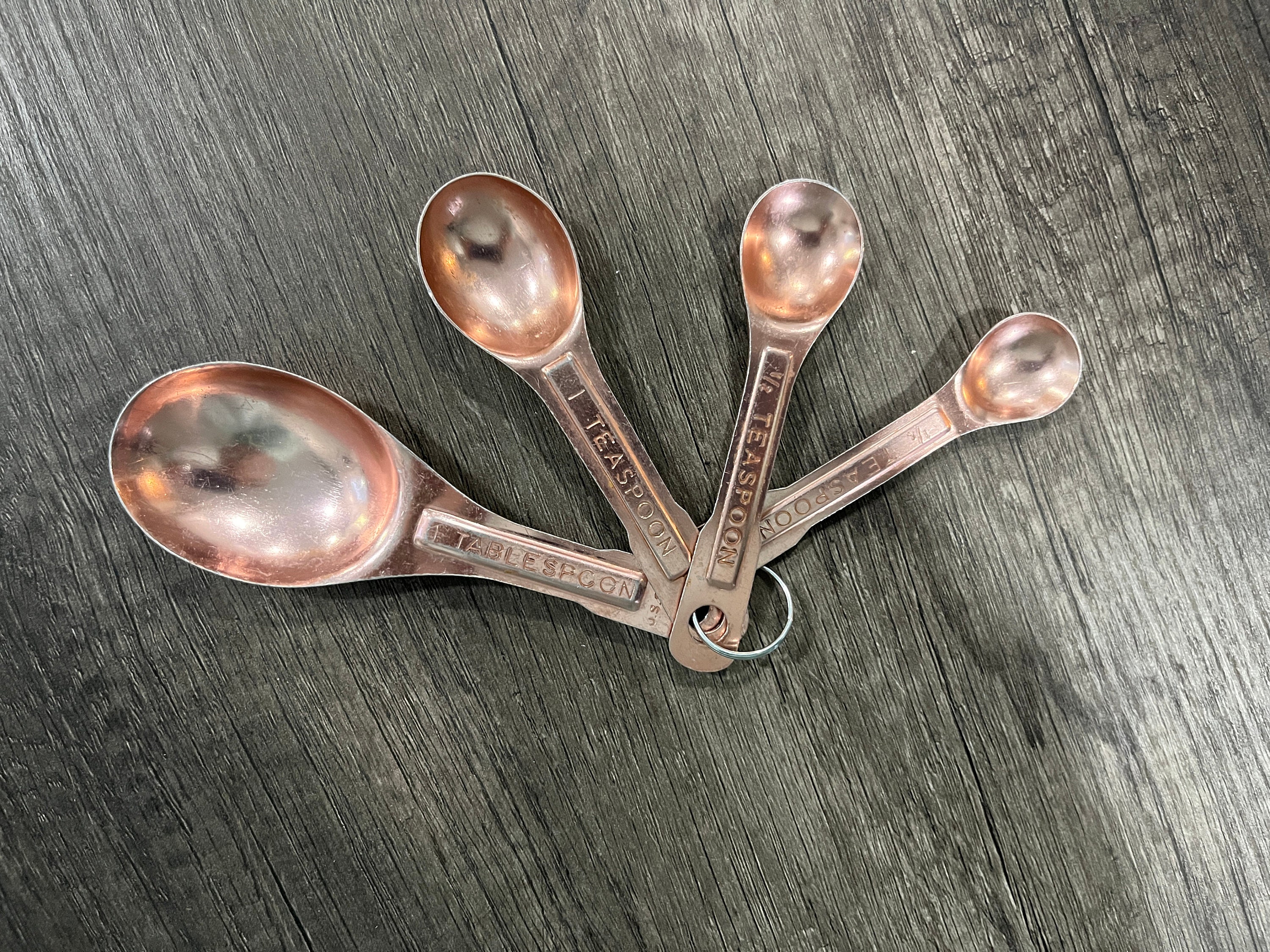 Vintage Copper Color Aluminum Measuring Spoons 1950's Retro Farm Kitchen  Props 