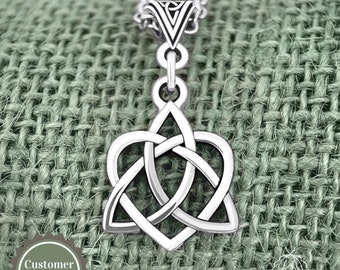 Silver Celtic Sister Knot Charm Necklace. Gaelic pendant Trinity Bail. Irish Bridesmaid Jewelry Gift.
