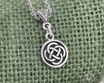 Small Silver Irish Dara Knot Charm Necklace. Cable Link Chain. Jewelry Gift Box included.