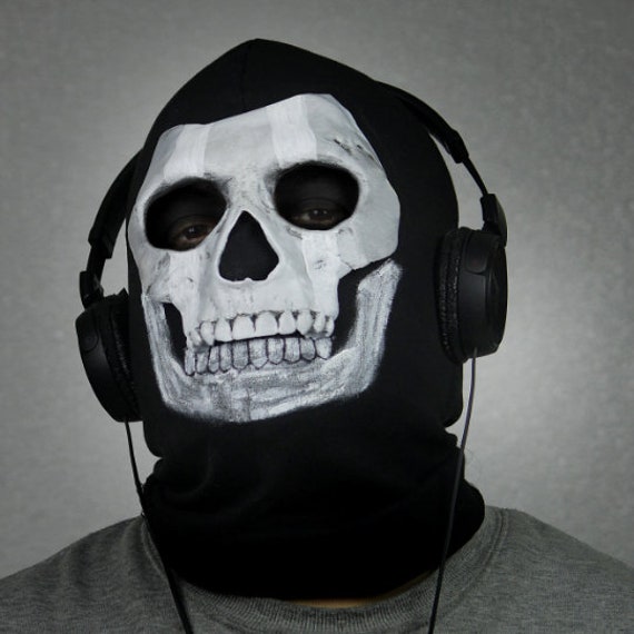 Modern Warfare Ghost mask 