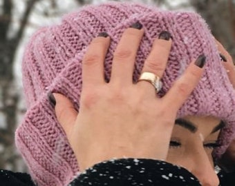 Easy Knitting Hat Pattern for beginner . Simple knit description for Women Beanie Hat . Winter Chunky Hat Pattern . Slouchy hat pattern .