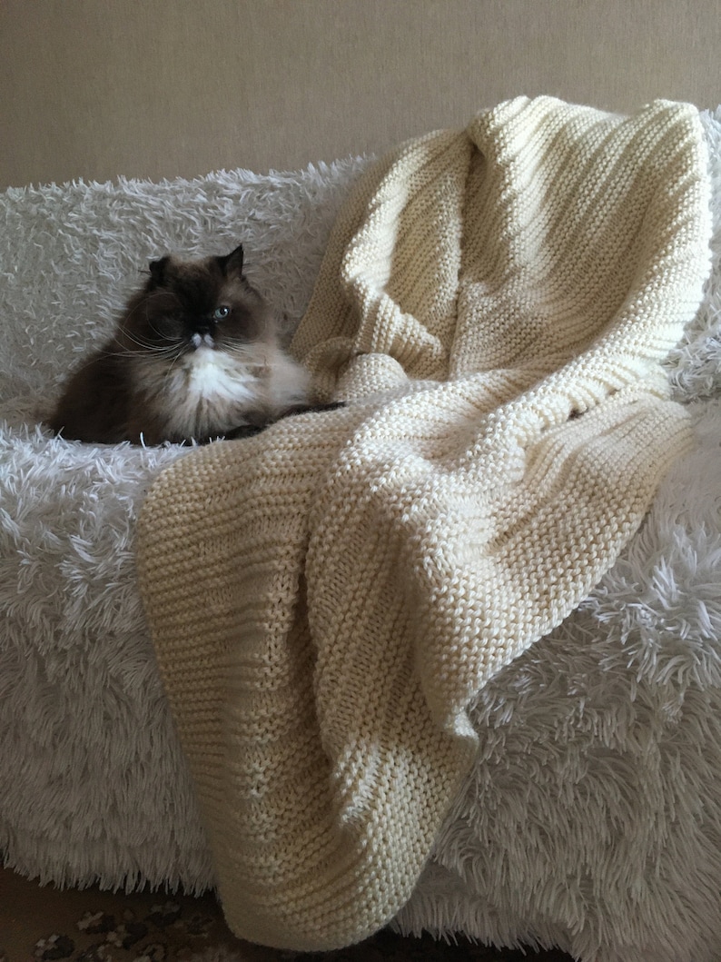 Blanket knitting pattern for many sizes . Easy throw blanket pattern for beginner . Cozy blanket knit pattern image 5