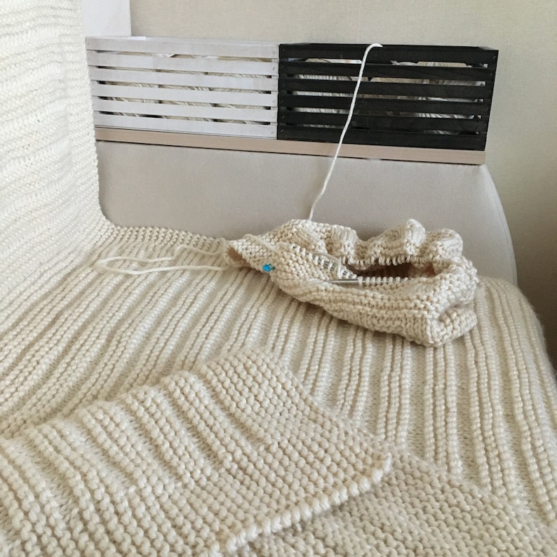 Blanket knitting pattern for many sizes . Easy throw blanket pattern for beginner . Cozy blanket knit pattern image 10