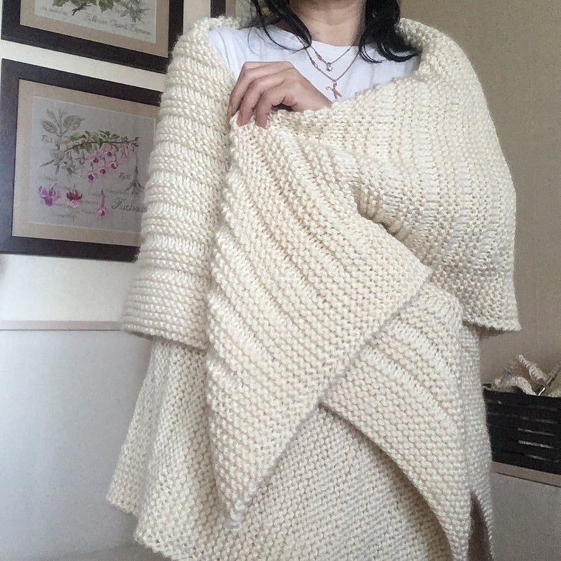 Blanket knitting pattern for many sizes . Easy throw blanket pattern for beginner . Cozy blanket knit pattern image 2