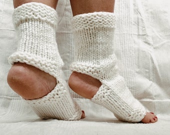 Knitting socks pattern . Yoga socks pattern . Flip flop socks tutorial . Pedicure socks . Dancing socks description . Toeless socks