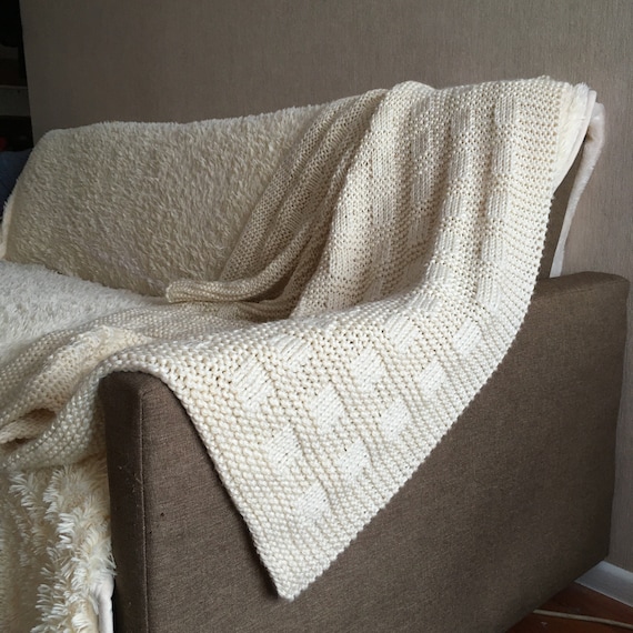 Blanket knitting pattern for Beginner . Easy throw blanket pattern for beginner . Cozy blanket knit pattern . Baby blanket pattern