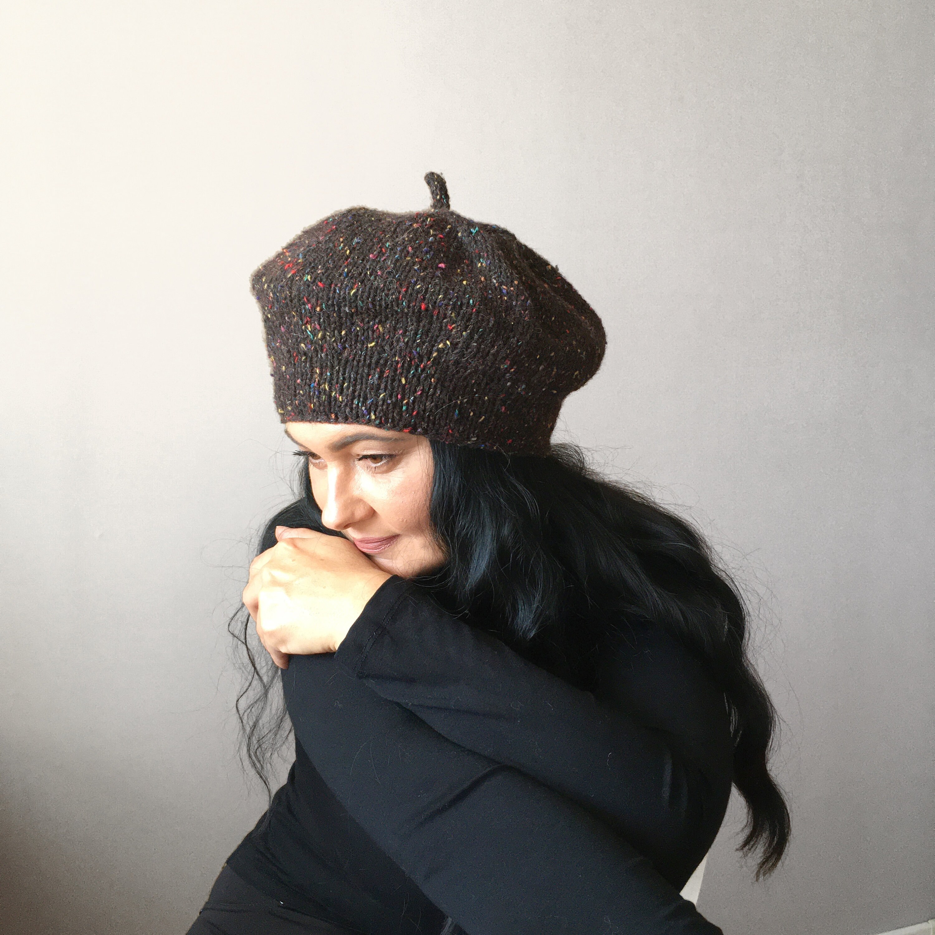 帽子 GLITTER KNIT BERET Sparkly Sequined Embellished Textured Ribbed Knit Beret Hat