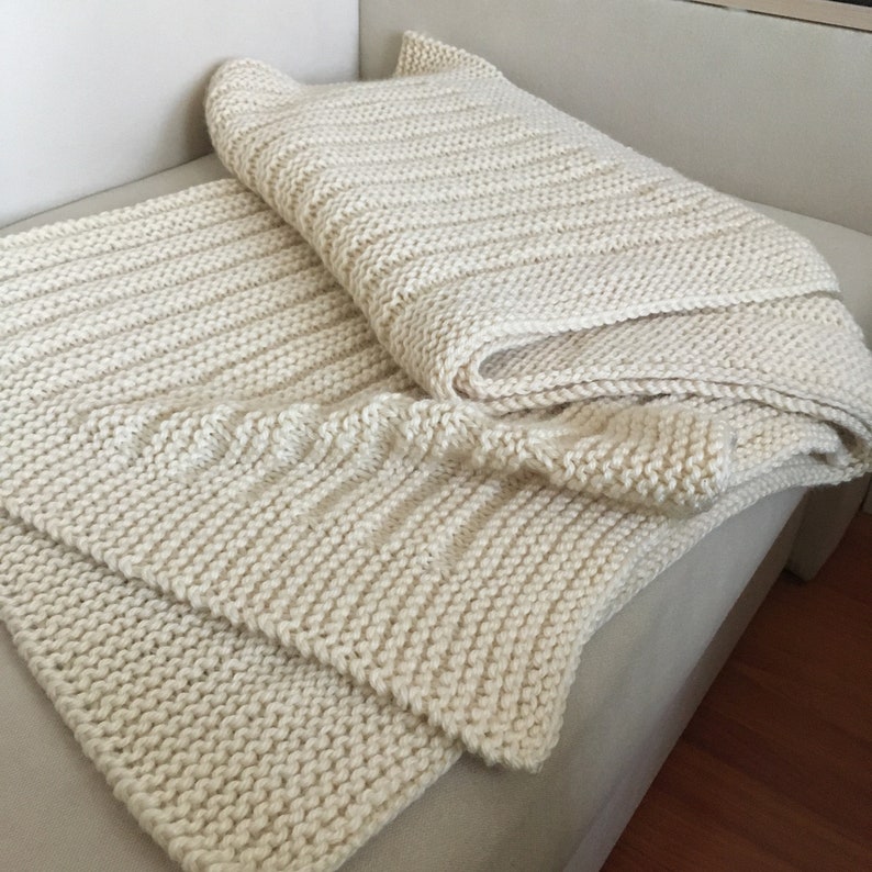 Blanket knitting pattern for many sizes . Easy throw blanket pattern for beginner . Cozy blanket knit pattern image 1