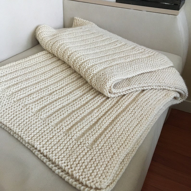 Blanket knitting pattern for many sizes . Easy throw blanket pattern for beginner . Cozy blanket knit pattern image 6