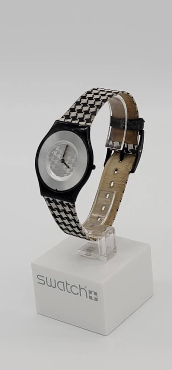 Vintage Super Slim Swatch V8 Swiss Made Watch Sil… - image 5