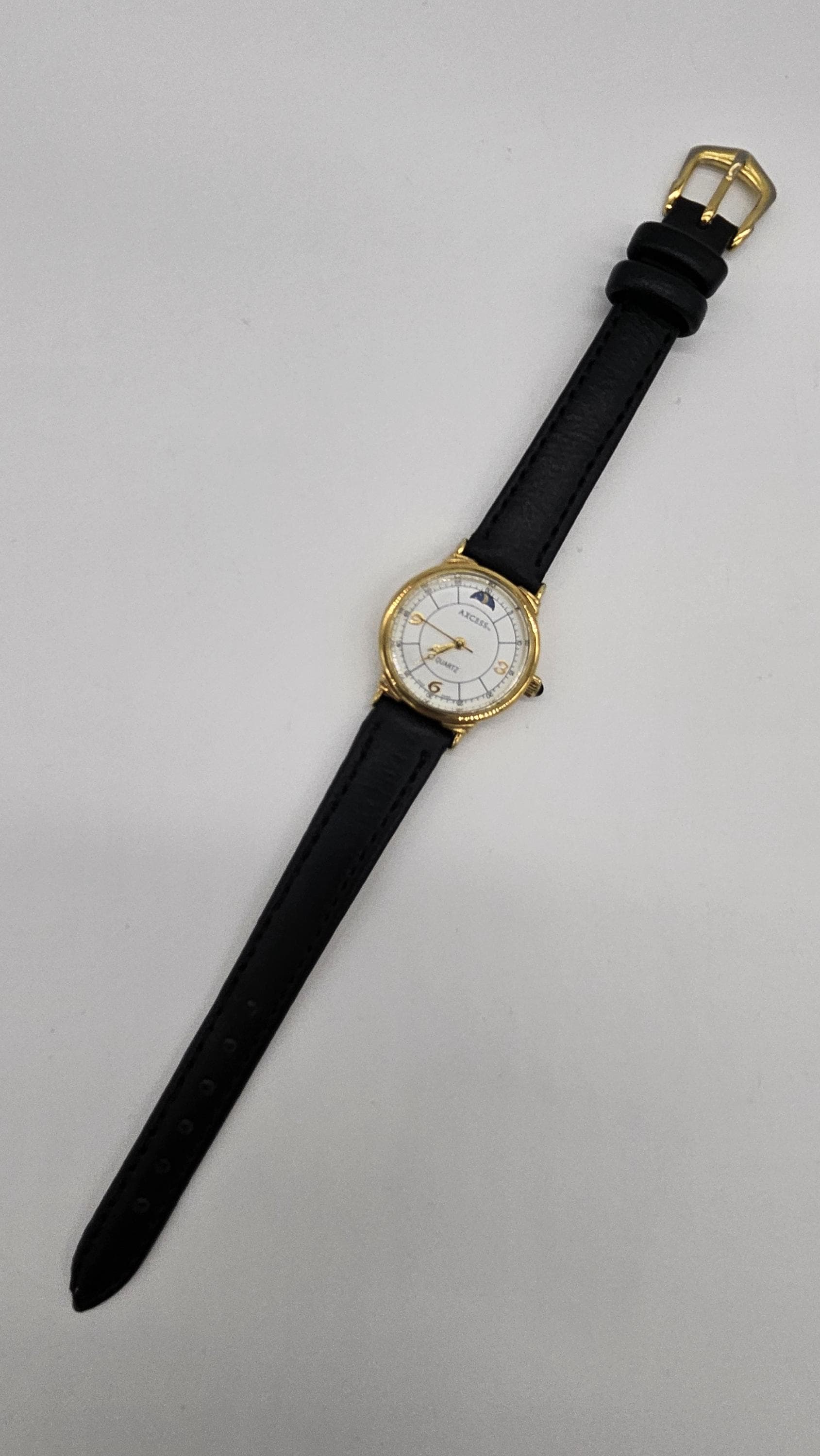 Vintage Womens Axcess Moon Phase Date Gold Tone Quartz Watch Dainty New Battery Vintage Axcess Moon Phase Ladies main image 4