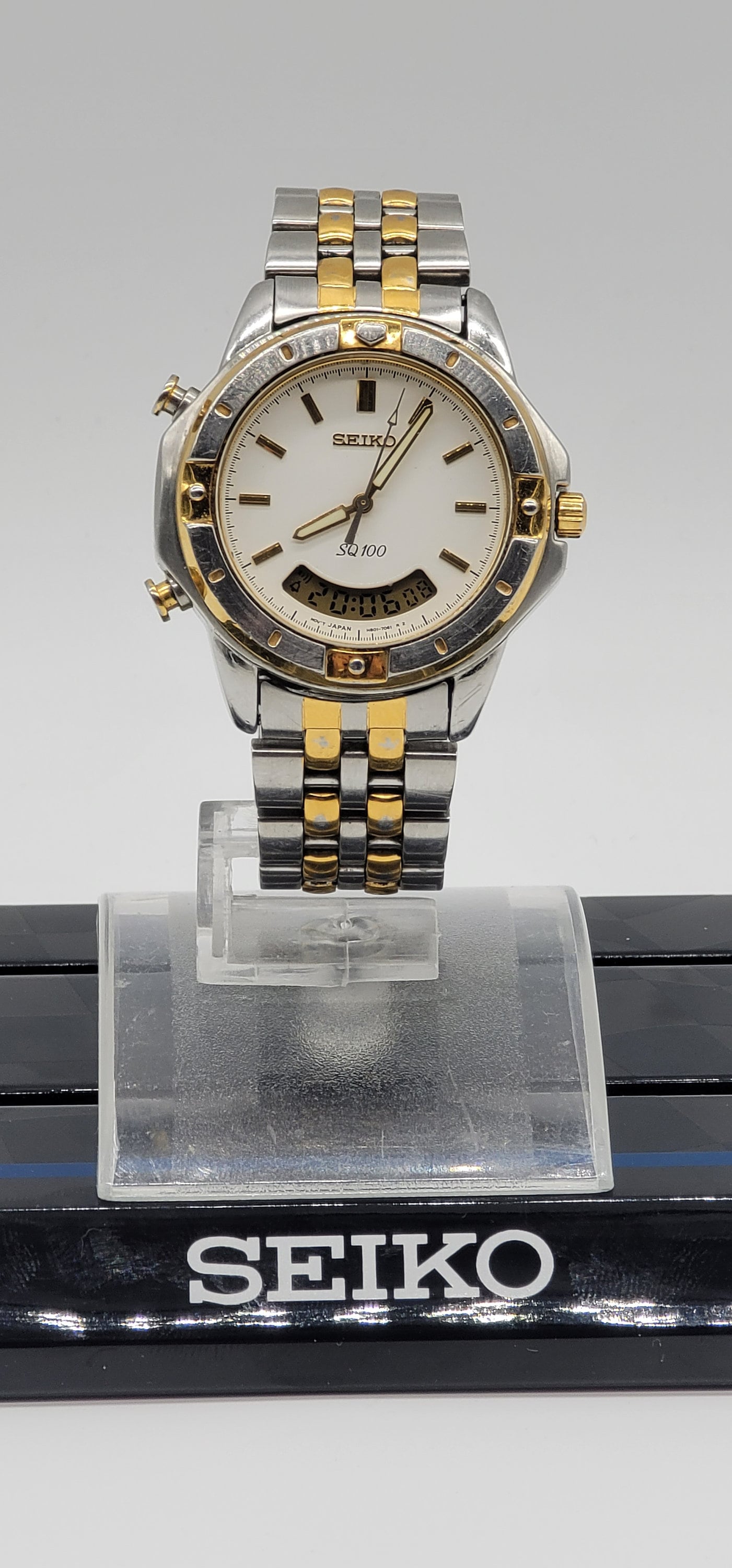 Rare Vintage Seiko H801-7061 R2 Chronograph Analog/digital