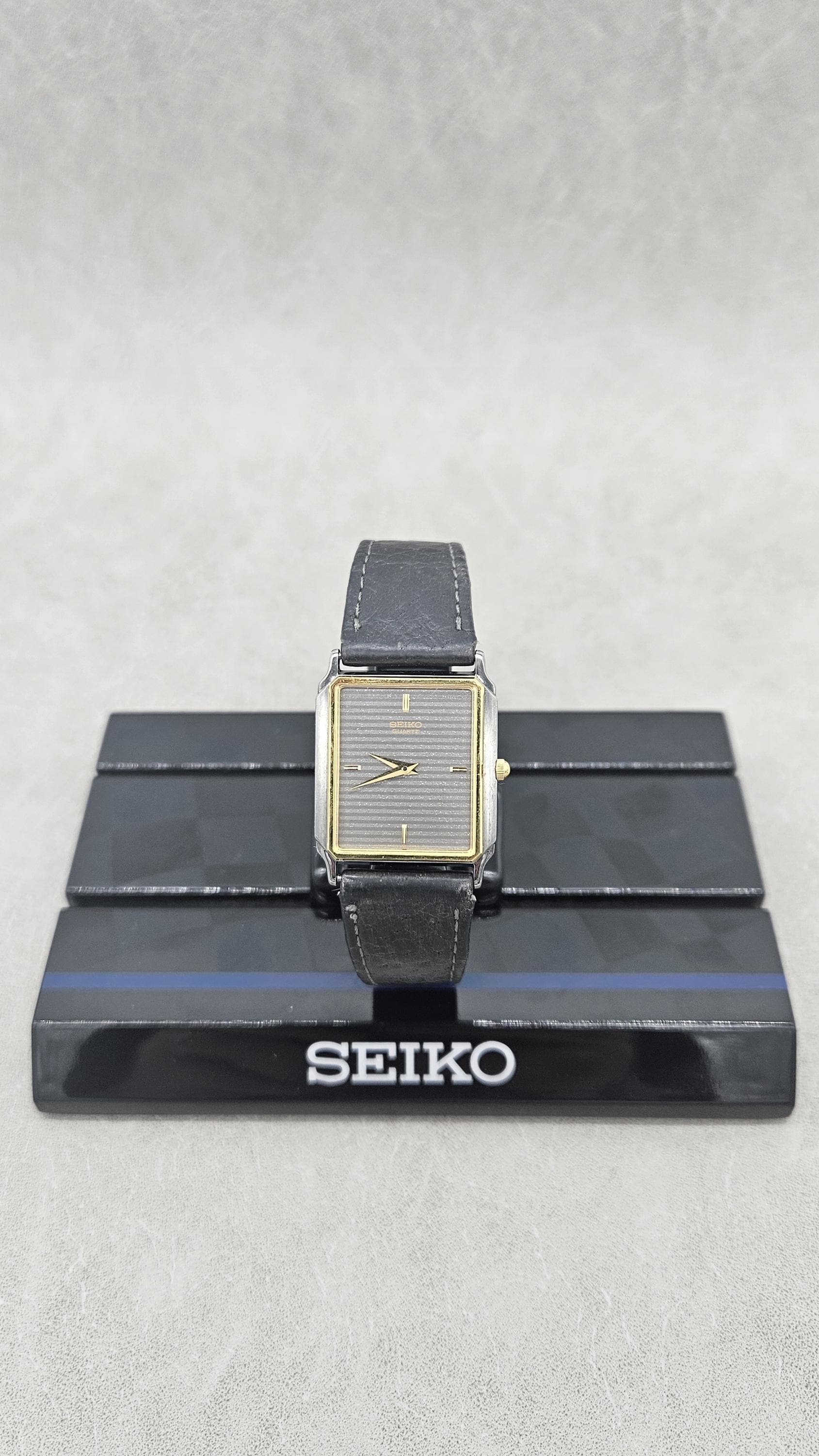 Vintage Seiko Thin Rectangle Tank Watch Rare Grey Dial Two Tone