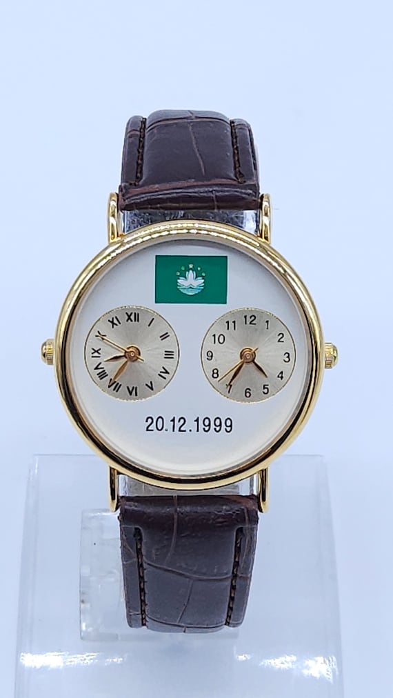 Vintage Rare 1999 Macau Independent Day dual time 