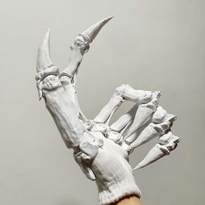 White Skull Claws, Tech Paws Claw, Robot Blades Fingers, Mechanical Gauntlets Gloves Joints movable Claws, Skeleton Bone claw Gifts for wife