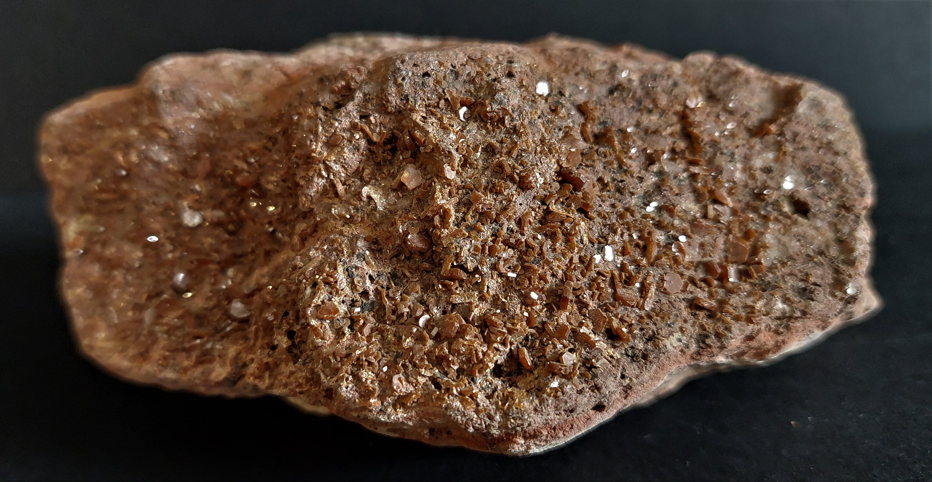 Vanadinite Maroc 600 Gr 5 X 13 cm