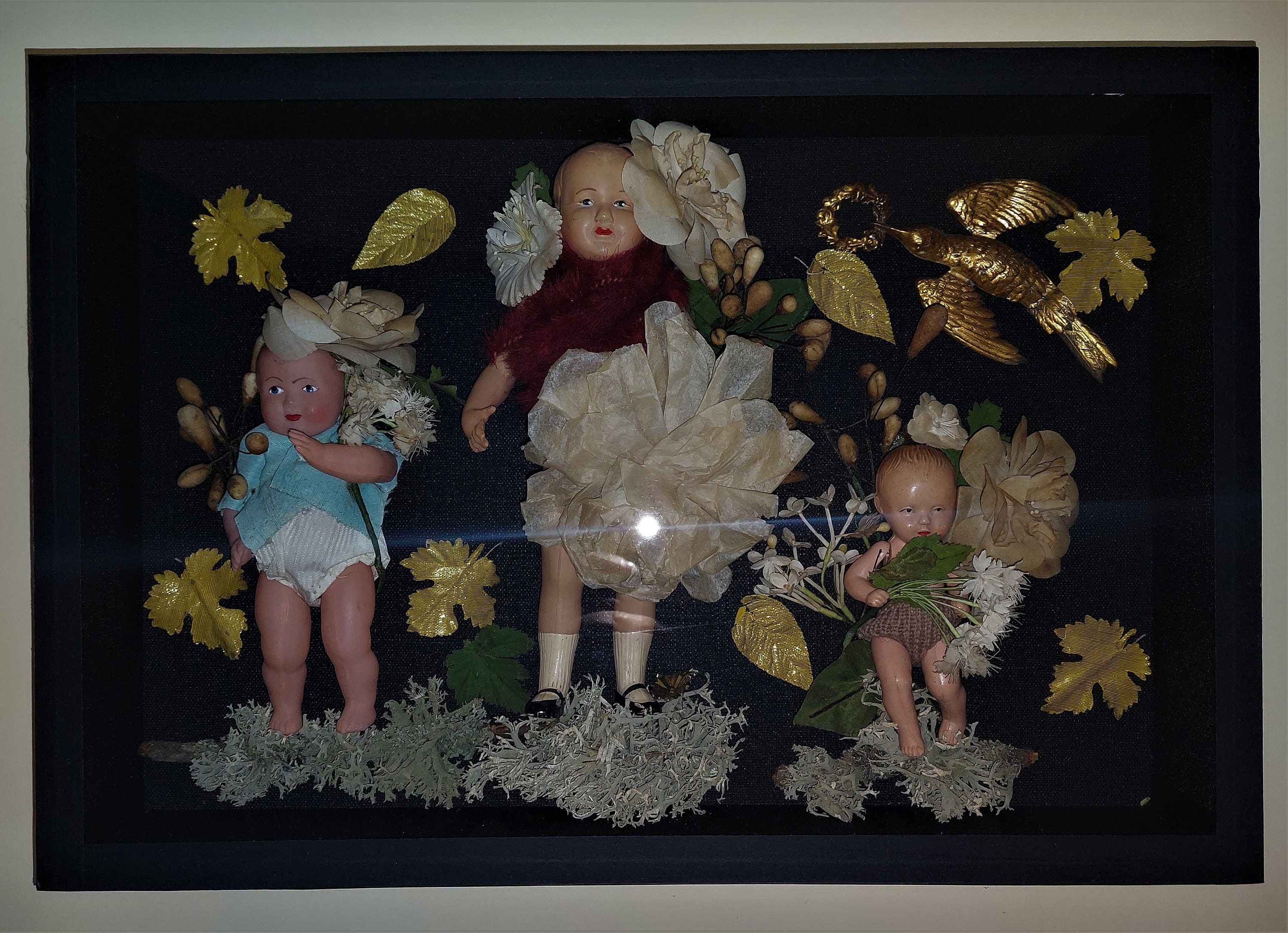 Cabinet de Curiosités Diorama Aux Poupons Création Unique