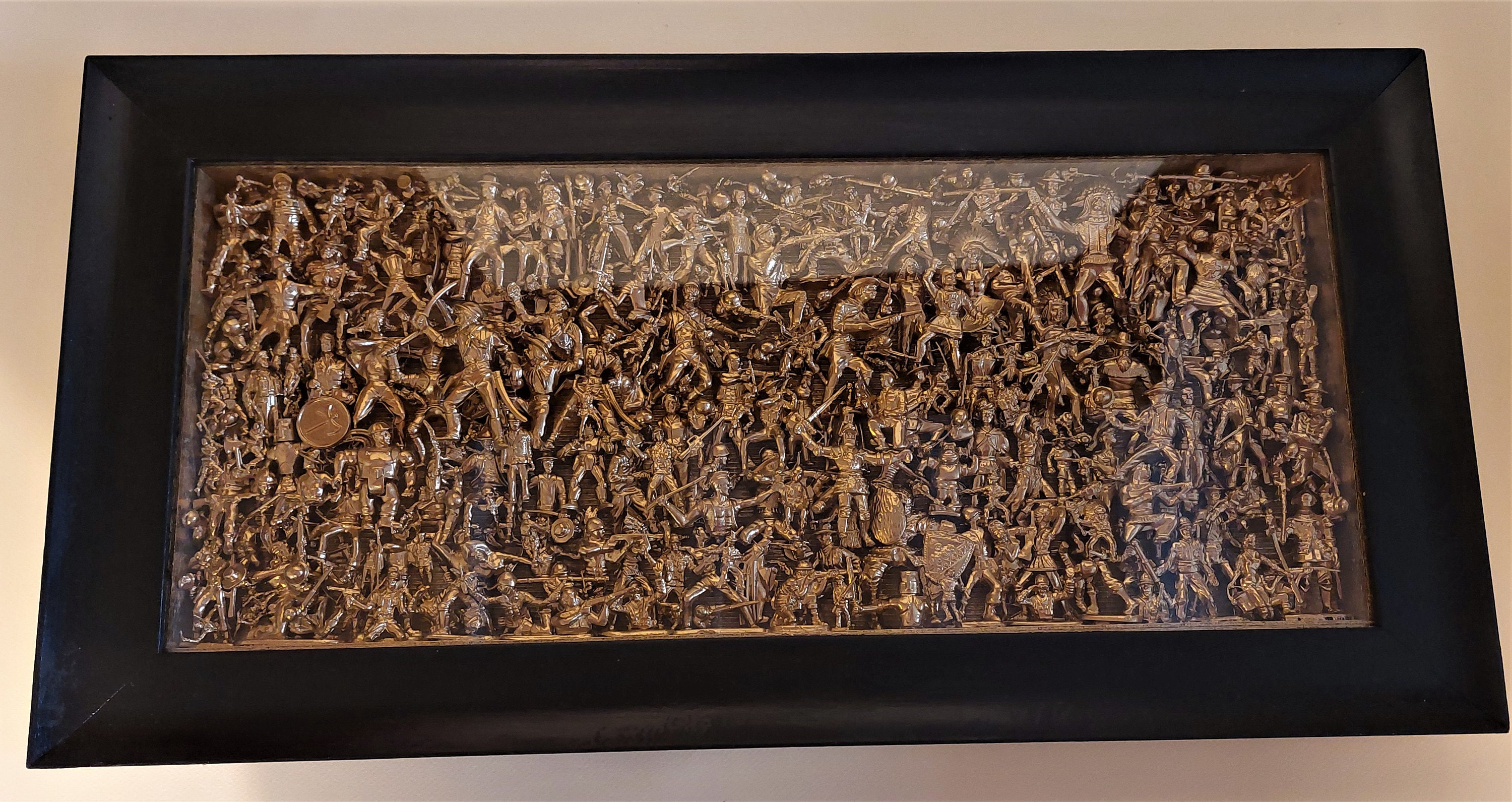 Cabinet de Curiosités Diorama Noir et Or Art Plastique Création