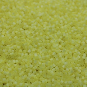 11/0 2 Cut Lemon Yellow Satin, Hex Glass Czech Seed Beads, 20/50/100 Grams Packs, Ricamo, Creazione di gioielli. Perline Vintage,