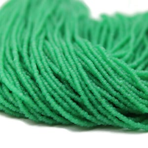 13/0 Charlotte Cut Beads, Waxy Green (2 Perfect Facets) 1 Hank. Embroidery Material, Jewelry Supply, Vintage Premium True Cuts