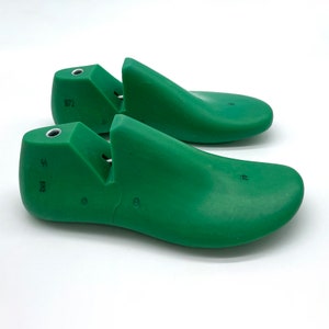 Shoe Last for DIY Shoes, Shoe Making Supplies, Plastic Boot Mold - Men&#39;s Sizes US 8/ EU 41