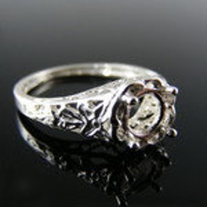 5541 Sterling Silver Ring Setting, 5.5 MM Round Stone, Size 5.5