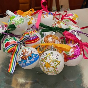 Jesse Tree Ornaments INSPIRED by Unwrapping the Greatest Gift With Decorative Box