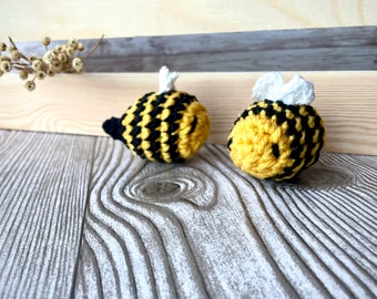 cat toy stuffed crochet honey bumblebee , bee with catnip and rattle gift for kittens