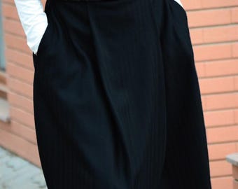 Black Wool Skirt: Urban Winter Style, Pleated Hips