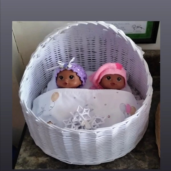 ROUND Doll Bed for Twins or Triplets/Round Cradle for Reborn Doll/ for Silicon Baby / Diameter  8", 10", 12", 14", 16" or 18" With Bedding