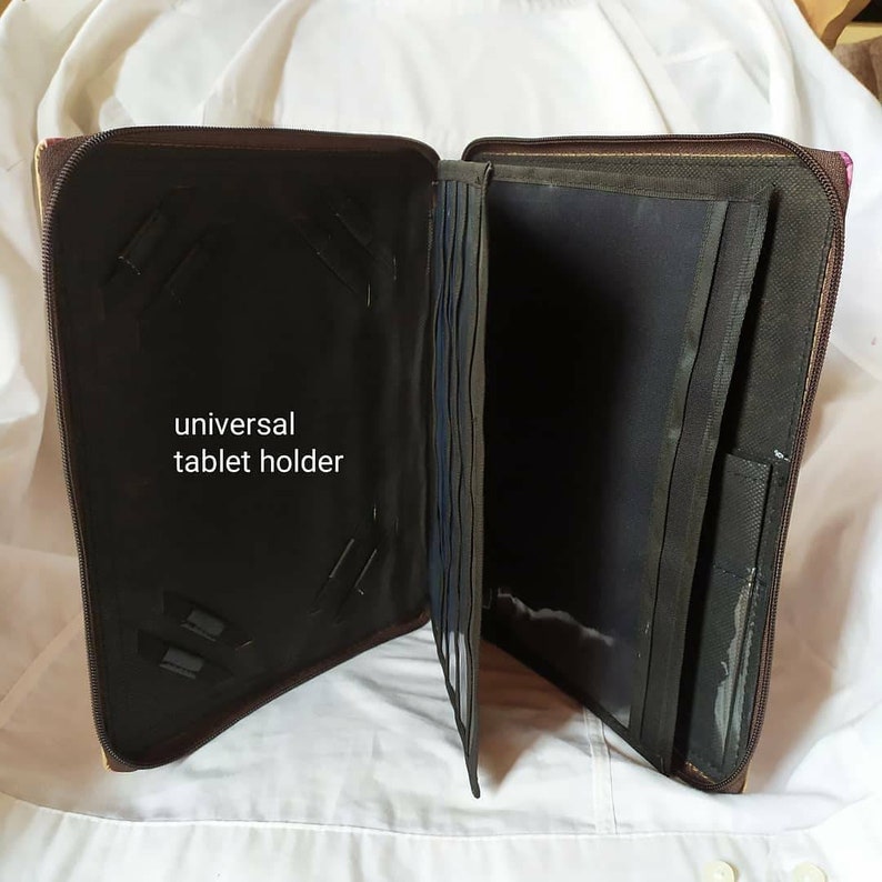 Complete Magazine Zippered Folder