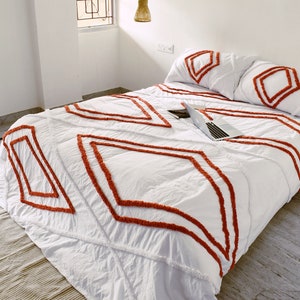 Bohemian White Tufted Duvet Cover Set, 3PCS 100% Cotton Bedding, Soft Embroidery Shabby Chic Duvet Cover with Pillowcases, Cozy Home Decor