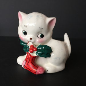Vintage Napco kitten with Christmas stocking planter vase Japan cat figurine