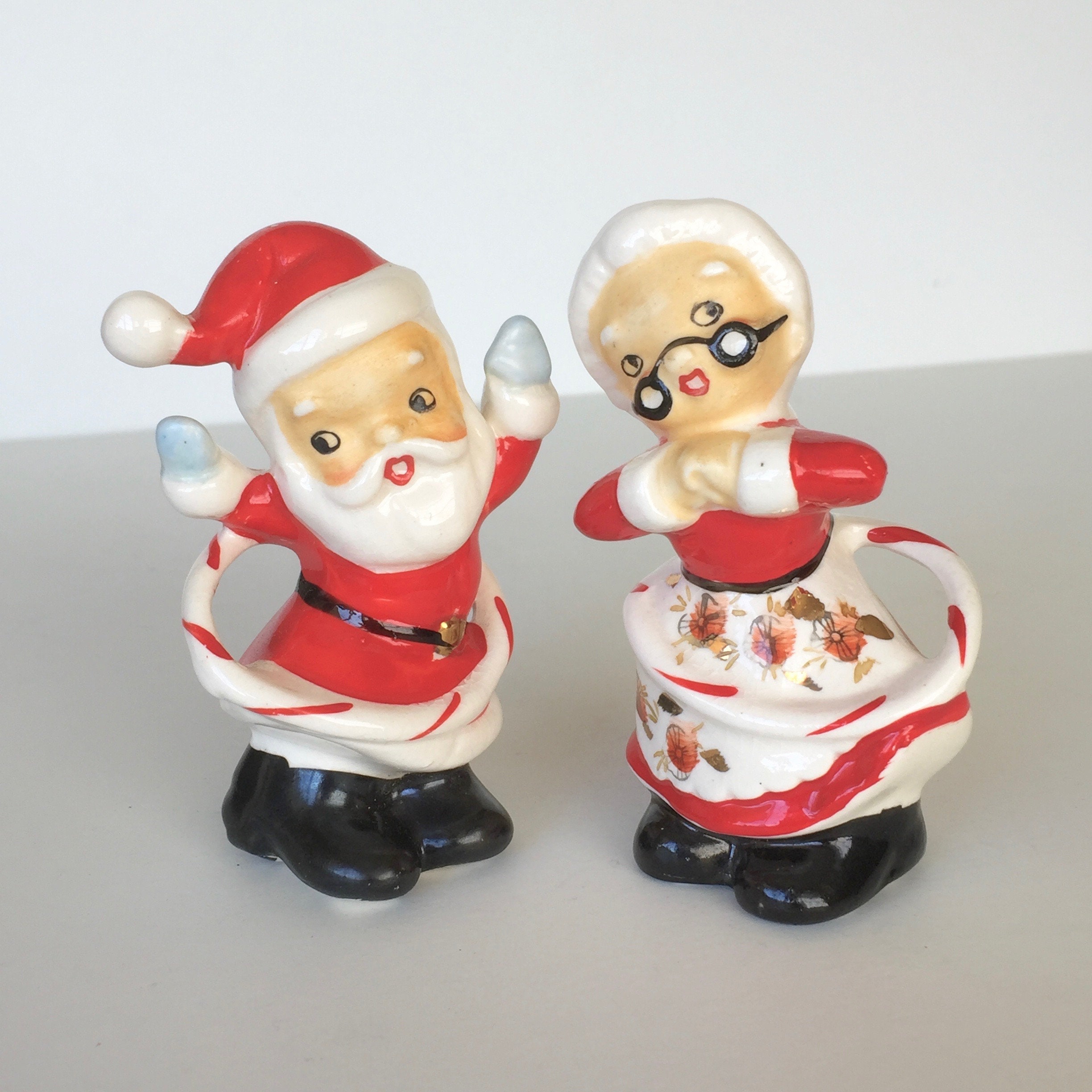 【vintage】酔っぱらいのソルト＆ペッパーセット 置物 RESERVED Vintage Santa and Mrs Claus With Hula Hoops Salt