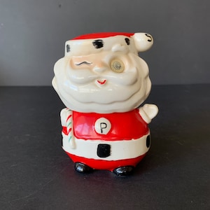 Vintage winking Santa Claus stacking salt & pepper set Commodore Japan Christmas figurine