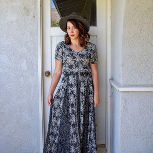 90&#39;s black and white crinkle gauze midi festival dress with shoulder pads