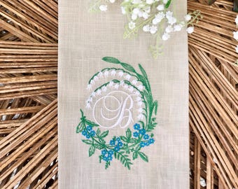 Asciugamano per ospiti in lino ricamato con mughetto / Strofinaccio con monogramma / Regalo per l'inaugurazione della casa