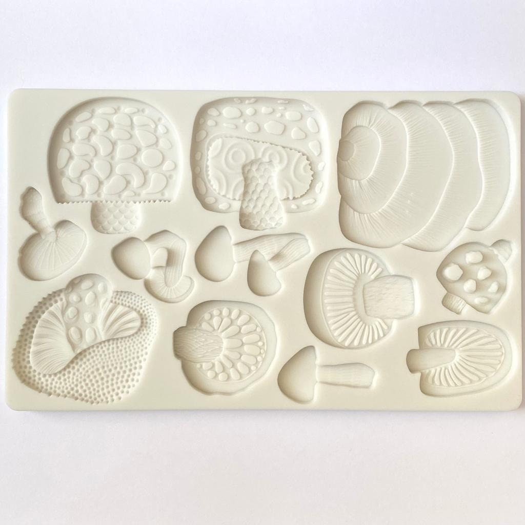 large resin molds To Bake Your Fantasy 