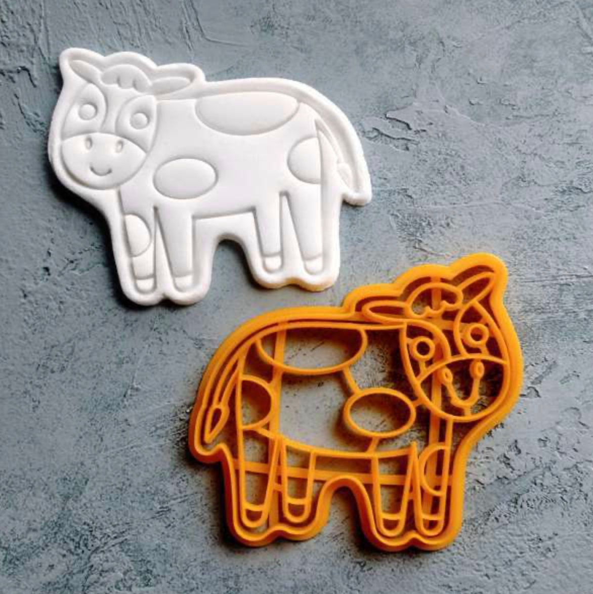 COW COOKIE CUTTER Fondant Cutter Farm Animals Cake Decoration Cow Theme Mold Plastic Food Grade Cookie Cutter Fast Shipping