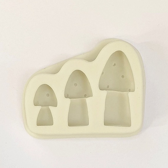 MUSHROOM TRIO MOLD, Alice in Wonderland Theme Fondant Mold