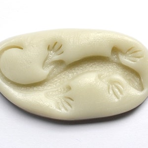 LIZARD MOLD, Fondant Mold, Chocolate Mold, Silicone Resin Mold, Jewelry Making, Cupcake Decoration, Polymer Clay Mold, Detailed Reptile Mold