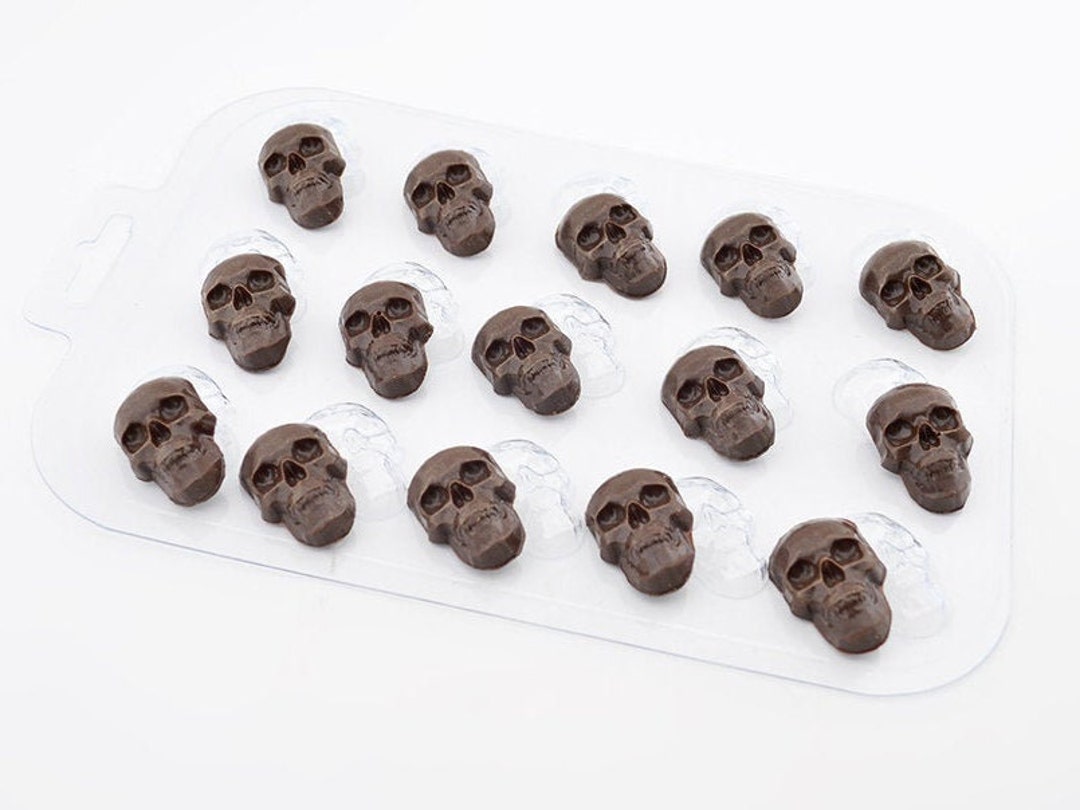 Skull Small Embed 12 Cavity Silicone Mold 5529