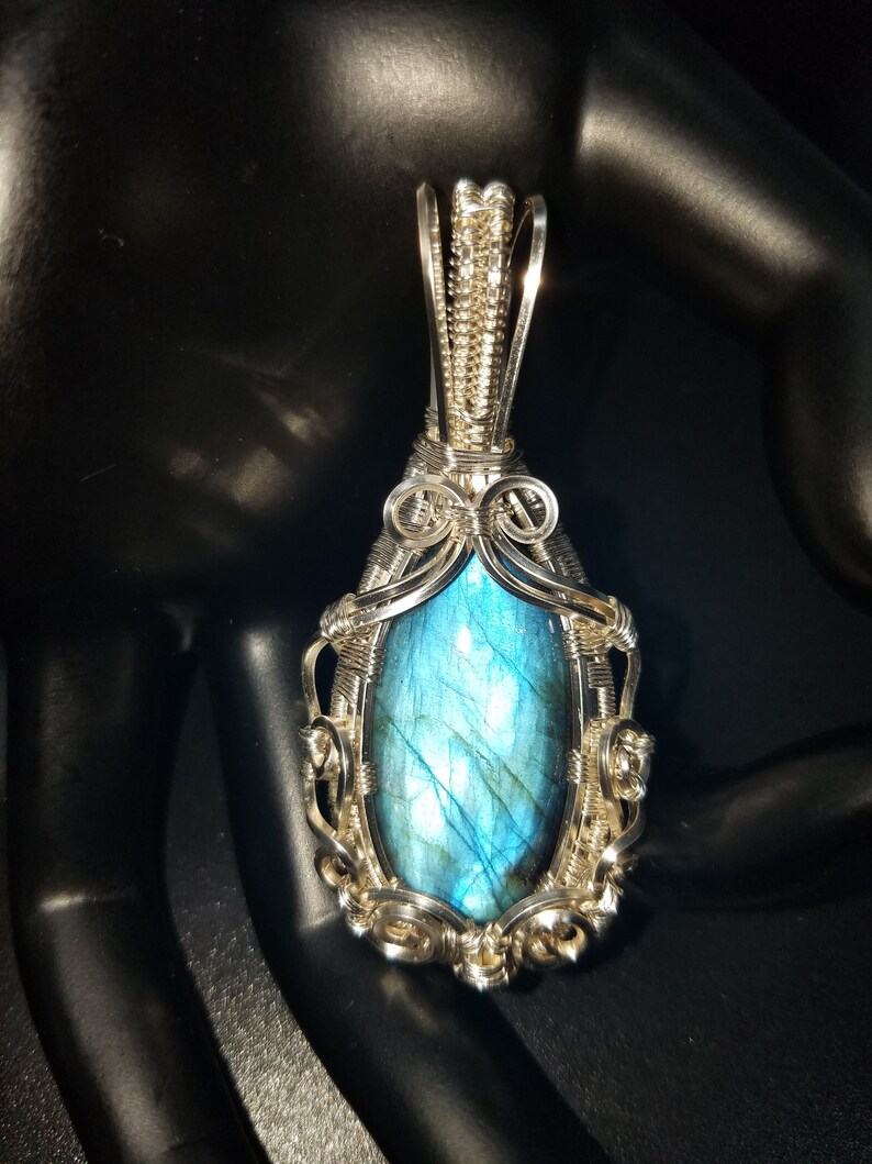 Blue High Flash Labradorite Pendant
