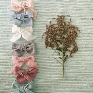 linen hair accessories bow, Neutral Hair Bows alligator clips , boho hair bows, cream hair bows, vintage hair bows, baby bow, spring bows