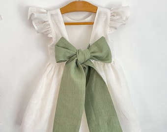 robe de demoiselle d'honneur lait, robe en lin lait pour fille, robe de demoiselle d'honneur enfant en bas âge avec noeud vert sauge, robe de demoiselle d'honneur bohème