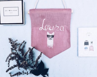 Personalized banner in the children's room, alpaca hand embroidery, alpaca decor, llama decor, llama gift, customized, llama style