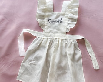 Ropa de delantal para niñas con nombres bordados personalizados, lindo delantal personalizado para niña, delantal de pequeño chef, regalo de cumpleaños único para niña