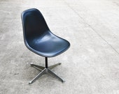 Mid-Century Fiberglass Pivoting Side Chair (PSC) in Black Vinyl by Charles Ray Eames for Herman Miller