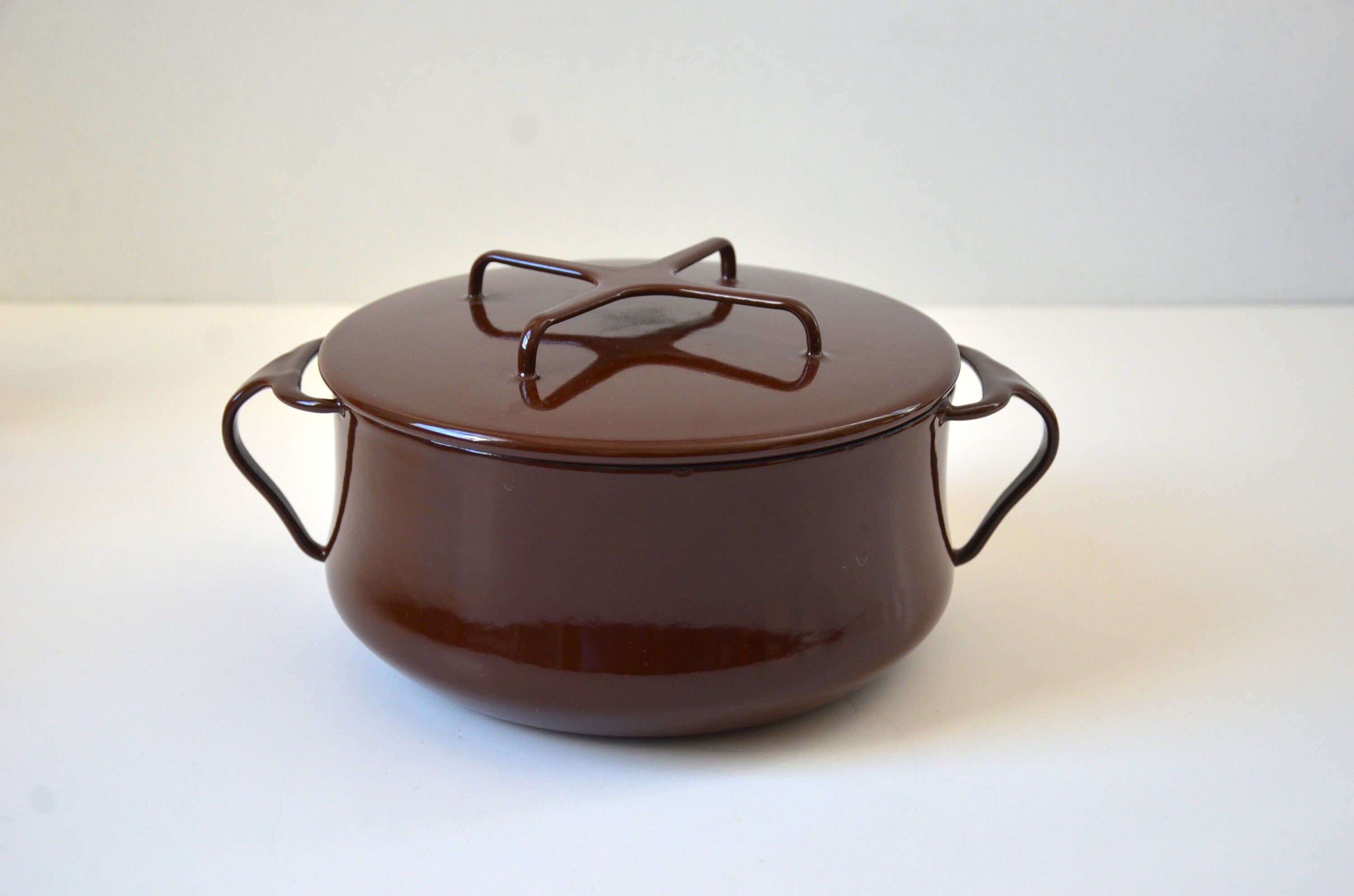 Dansk Jhq Copper 7 qt Stock Pot with Lid in Brown