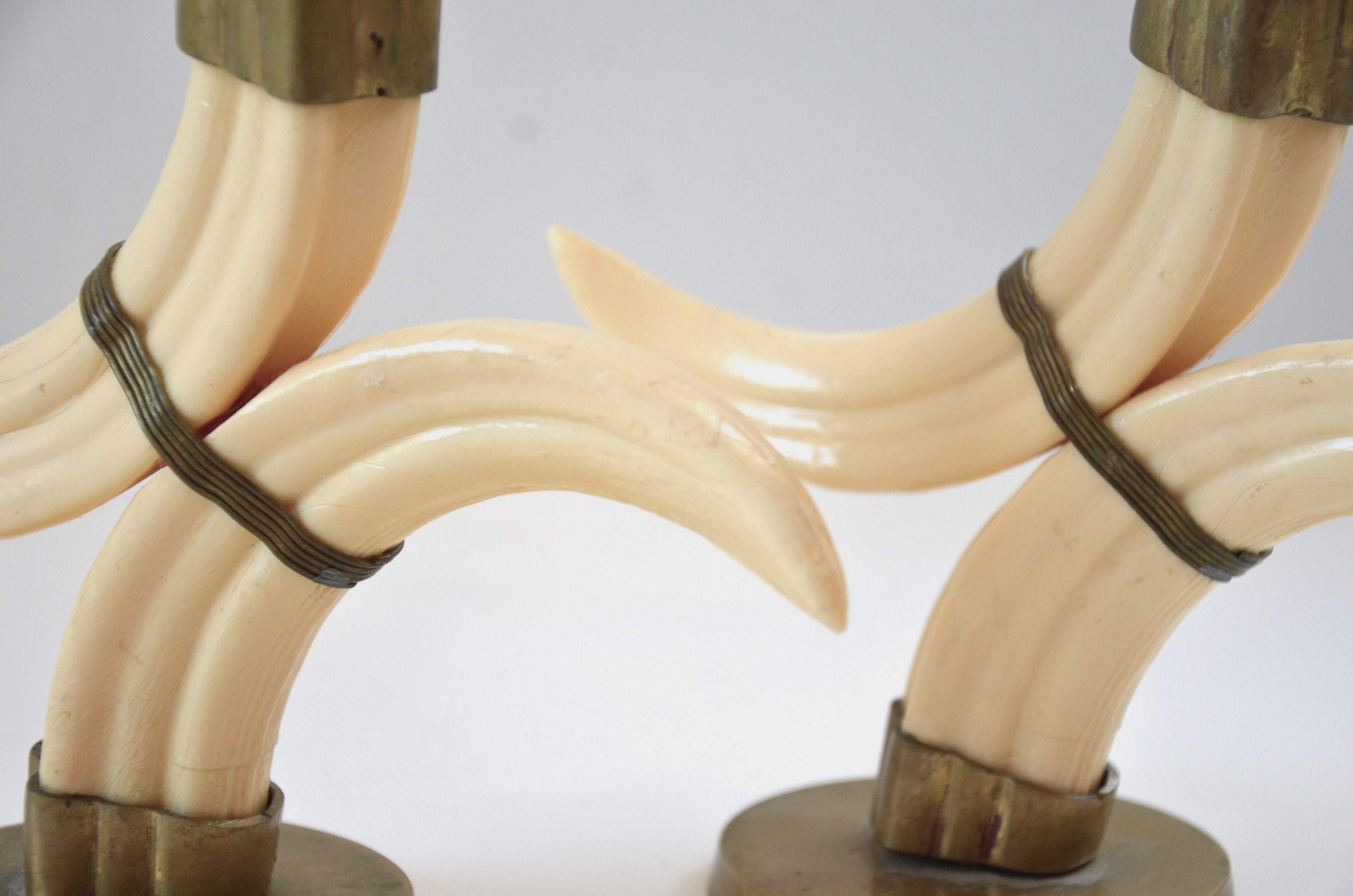 【b-18お値打ち処分】Wild boar's tusk /タンブル ターコイズ Vintage Faux Wild Boar Tusk Candle Holder Set, Made in India